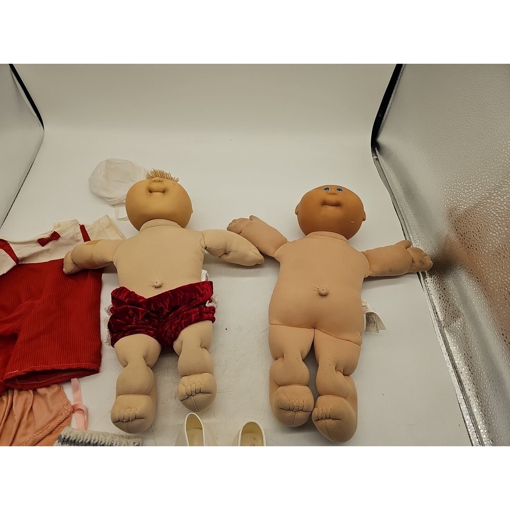 2 VTG Cabbage Patch Kids Preemies Brown/Blue Eye Blonde/Green Eye, Need Cleaning